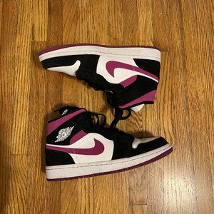 Nike Air Jordan 1 Magenta | Size: 8 Women